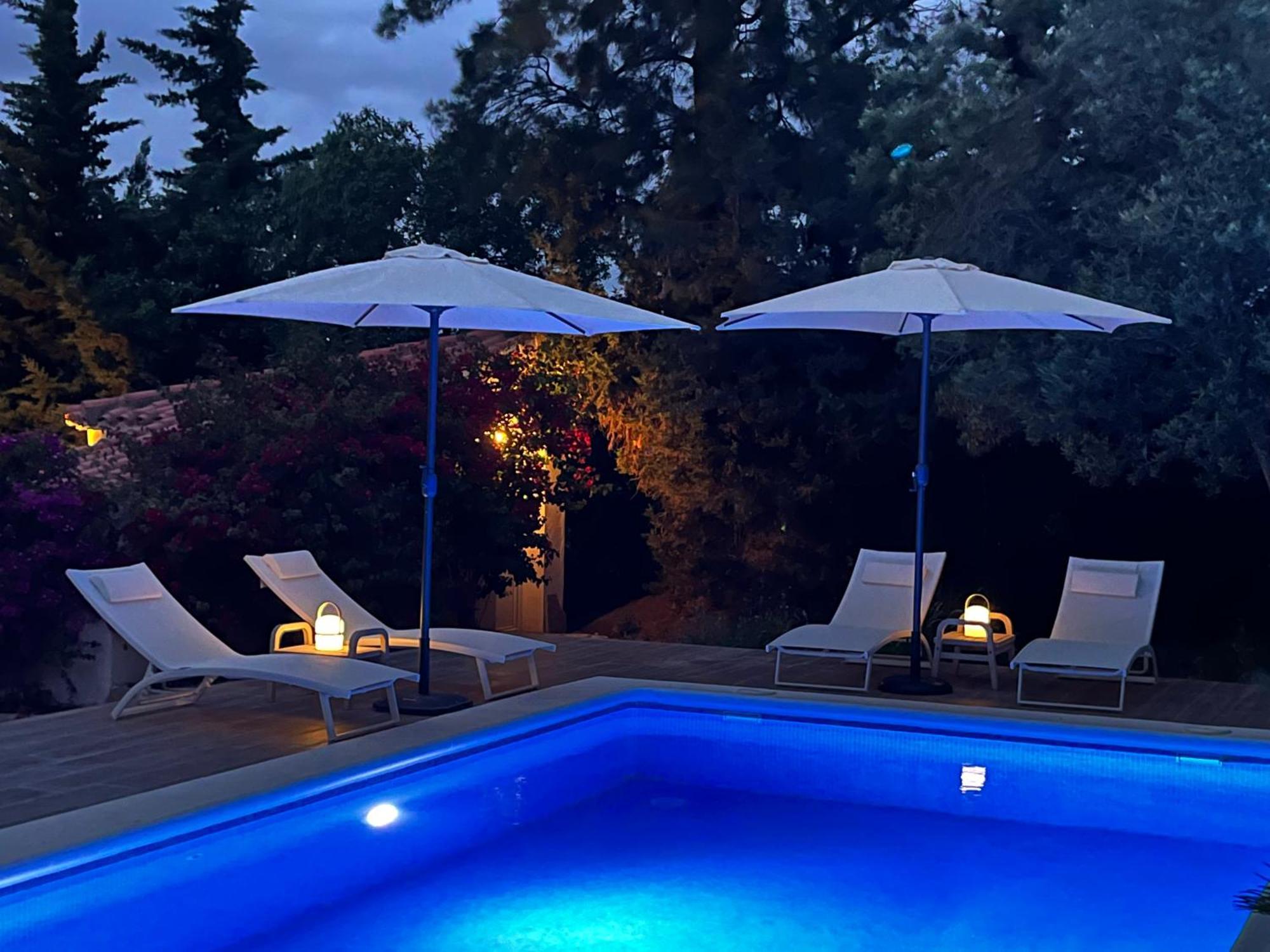 קוניל דה לה פרונטרה Arriba Stijlvol Appartement Met Zwembad En Tuin מראה חיצוני תמונה